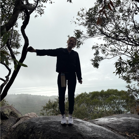 Meet your Posher, Peyton - Picture 1 of 1